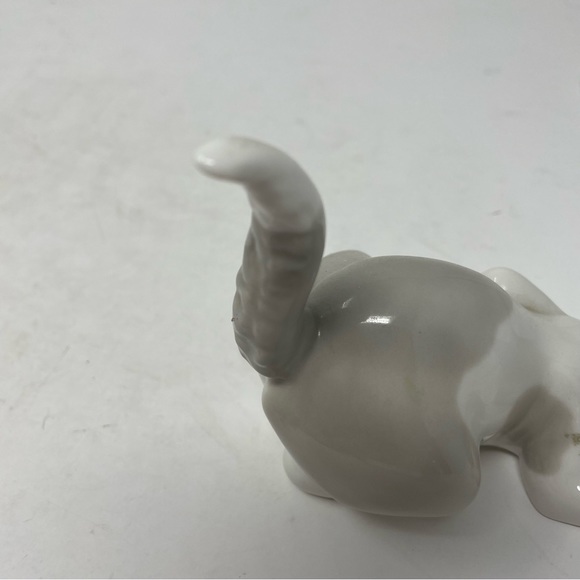 LLADRO Attentive Domestic Cat Figurine - Picture 3 of 5